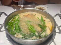 -七欣天香辣蟹火锅(闵行浦江欢乐颂店)