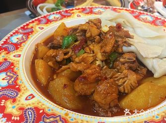 新疆菜中的辣子鸡很绝！
