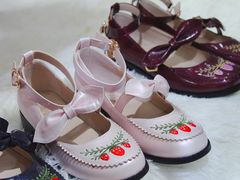 -甜镜物语 LOLITA·汉服·JK制服三坑生活馆(滨江道店)