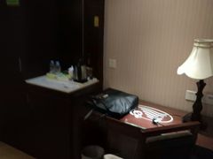 -维也纳酒店(罗湖口岸国贸东门店)