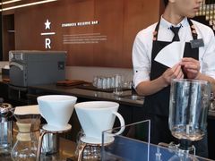 -星巴克臻选(上海虹桥新天地三店)