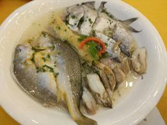 -侬佳蒸菜馆(听潮店)
