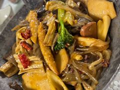 -天天向上素食餐厅(五台山店)