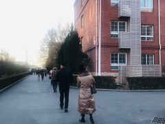 -北京市海淀外国语实验学校