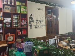 -果松木炭酸菜铜火锅·外婆参鸡汤