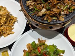 辣椒炒肉-北平盛世·新京菜·北京烤鸭(劲松·双井店)