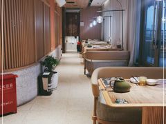 靠窗位-云海肴云南菜(浦江欢乐颂店)