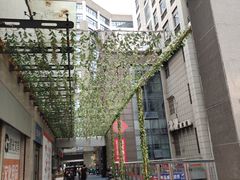 -曲江小商品批发市场(大世界国际广场店)