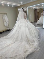 -乔伊婚纱