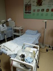 -苗方清颜专业祛痘连锁机构