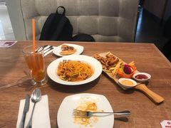 -必胜客(WOW中央公园店)