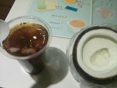 -志龙皇冠吃货椰子铺
