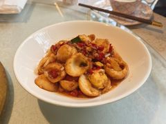 -阿瓦山寨·湘菜现炒·剁椒鱼头王(咸阳总店)