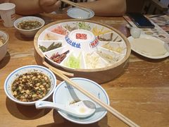 -怪噜范·老贵阳街头名小吃(鸿通城店)