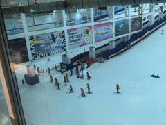 -乔波室内滑雪场