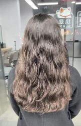 -MOVAN  HAIR莫凡匠人发型屋
