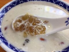 椰奶炖桃胶-韵姐牛奶甜品世家