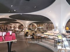 -钟书阁(珍园店)