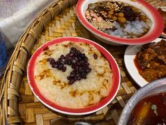 -爆炸头阿姨小四川正宗川味小吃(无任何分店)