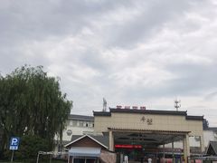 -平望服务区·停车场