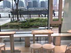 靠窗位-BLATAGE COFFEE