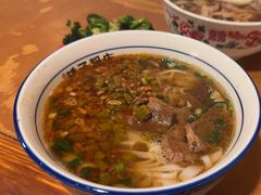 -矮子粉店1985·长沙米粉(湘春路店)
