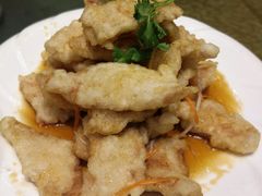 -老码头黑皮肘子锅包肉熏酱水饺(文政街店)