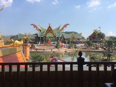 -七彩云南欢乐世界