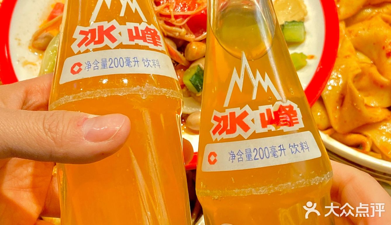 跟着陕西土著准备没错！这一碗油泼面嘹咋咧