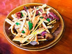 春笋腊肉-苗湘食府(十年店)