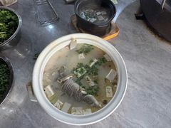 -土砂锅生态山庄·非遗砂锅雅鱼