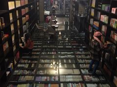 -钟书阁(松江泰晤士小镇店)