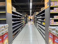 -家乐福(四元桥购物中心店)