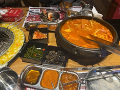 -青瓦炭韩潮烤肉(花园道店)