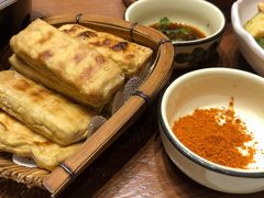 石屏烧豆腐-老滇山寨•云南特色菜•地方菜•民族风情歌舞表演(金碧店)