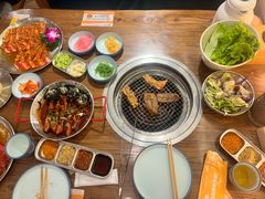 -明洞阿姨·韩式酱蟹烤肉·创意料理(三元桥店)