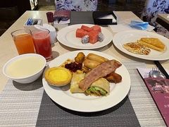 -广州中心皇冠假日酒店