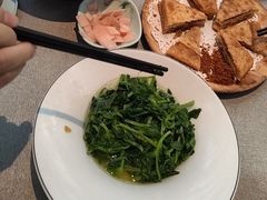 -有红鸡毛店·川菜(建设路店)