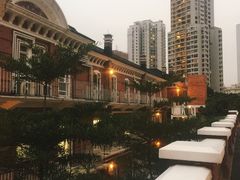 -香港大学