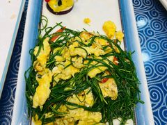 -三江源美食城