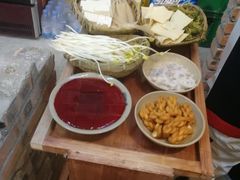 -四小区火锅·巷子里的重庆火锅(花照壁店)