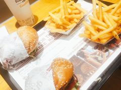 -The Habit Burger Grill 哈比特汉堡(爱琴海店)