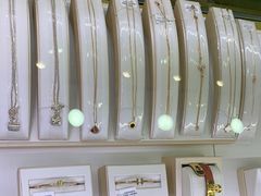 -海星奢选二手奢侈品手表包包鉴定回收寄卖(墨玉南路店)