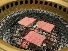 -山川小町·极番烧肉(新地假日广场店)