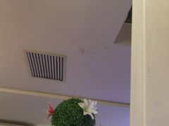 -毛辣果·贵州红酸汤牛肉火锅(西单店)