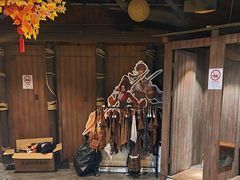-暴风岛沉浸式体验馆(百联世纪店)