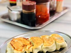 鲜肉韭菜煎饺-芬芳甜品(同福路店)