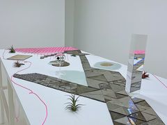 -胶囊画廊