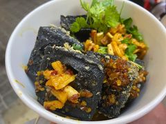 -黑色经典臭豆腐·湖南特产(坡子街店)