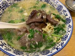 -八百里牛肉汤(盖饭·锅贴·万象城店)